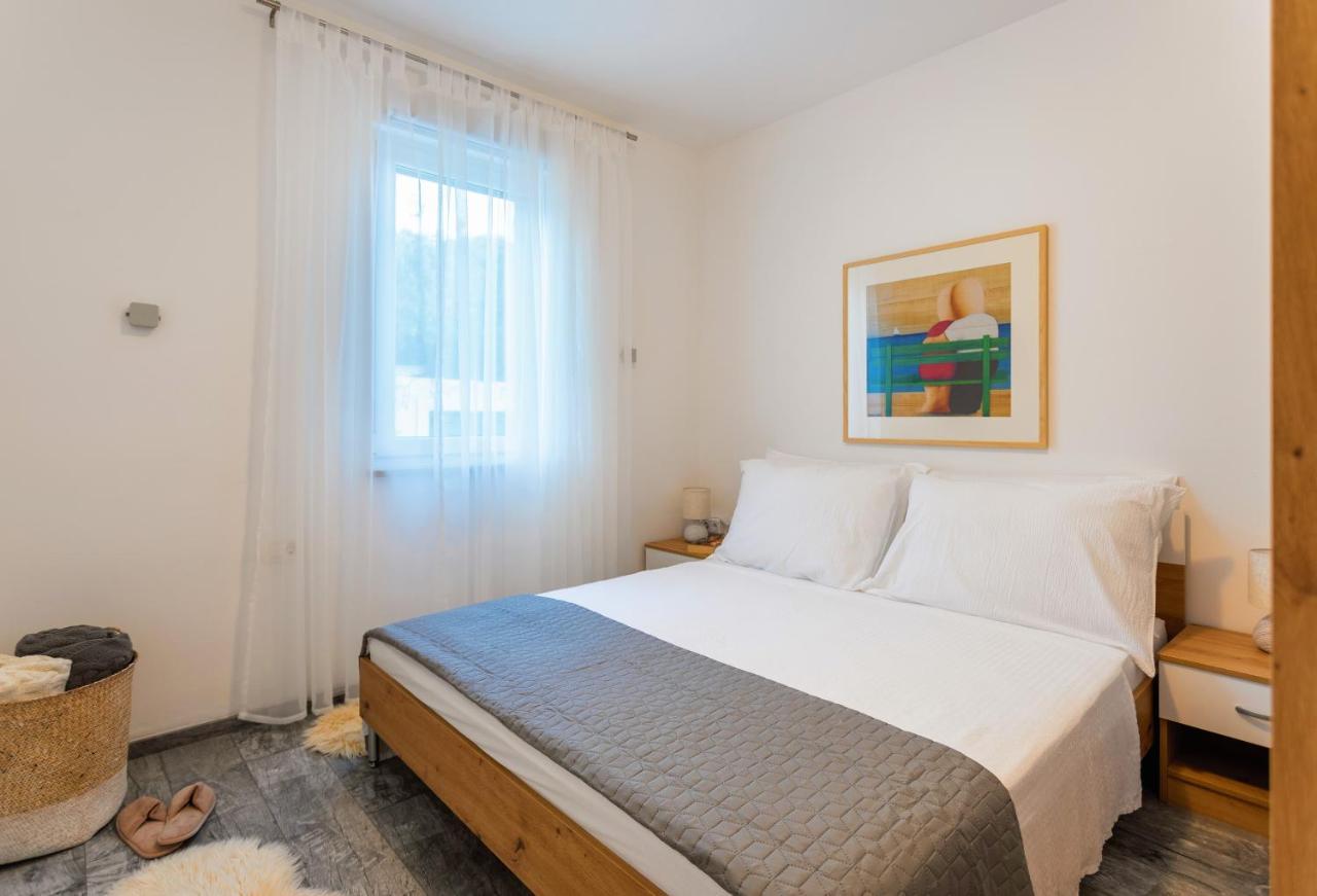 Apartman Olive Supetar Exterior photo